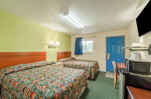 Boise City Hotel | Peaceful 2-Room Stay Ideal for Exploring the Heart of the Oklahoma Panhandle