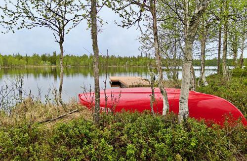 Rukatunturi Apartment | Peaceful Cabin with Hot Tub and Nature Views, Villa Lakeside Ruka