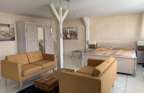 Bruhlervorstadt House | Pension Gerber