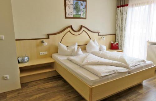 Thening House | Pension Weiß