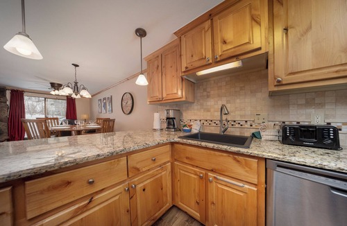Winter Park Condo | Perfect 2 bedroom mountain getaway - modern furnishing!