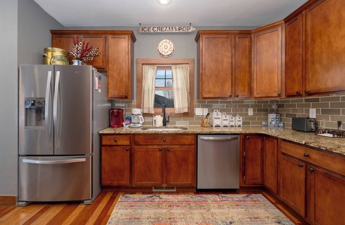 Silvercreek House | Perfect family getaway - 6 bedrooms and views!