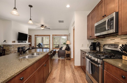 Rendezvous House | Perfect Family Getaway in Rendezvous. Free Shuttle. Hot Tub. Walk to Downtown WP