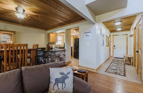Pagosa Springs House | Perfect for Families! Pet-Friendly, Shuffle Board, Horseshoes