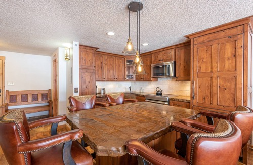 East Village at Copper Condo | Perfect view of Super Bee, ski-in/out, wonderful sunlight, free WiFi, parking