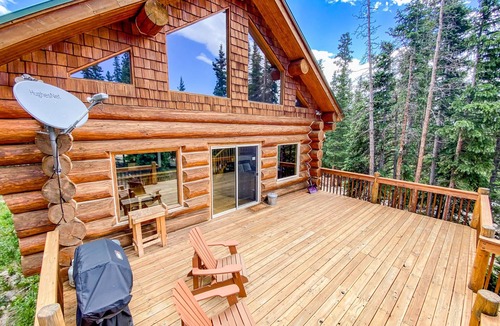 Valley of the Sun Cabin | Pet-Friendly Log Cabin, Natl Forest Trail at the Door, 14ers Out Back