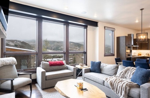 Silverthorne House | Pet-Friendly Luxury Home | Summit Sky Ranch | Resort Amenities