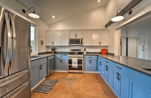 Mancos Apartment | Pet-Friendly Mancos Gem w/Patio & Fire Pit!