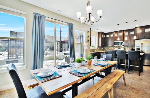 Moab House | Pet Friendly | Same Day Bookings | Townies | Poolside | EPA Cleaning 432