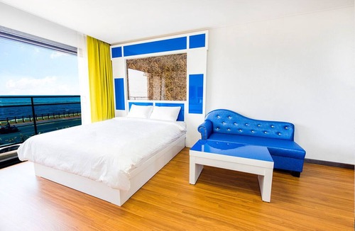 Downtown House | Petit Jeju Victor