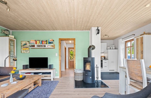 Kronsgaard House | Pfefferminza - Fireplace, Finnish sauna, shower, terrace, dryer, parking