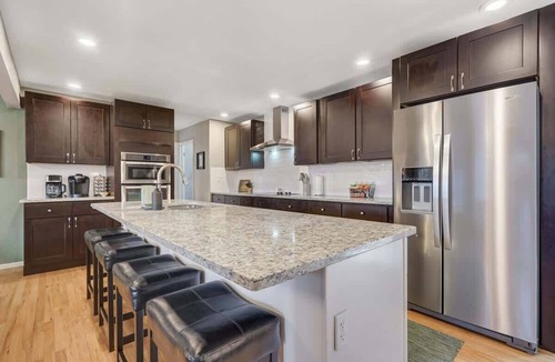 Park Vista House | Pickleball Palace! 3 Courts | Game Room | Hot Tub