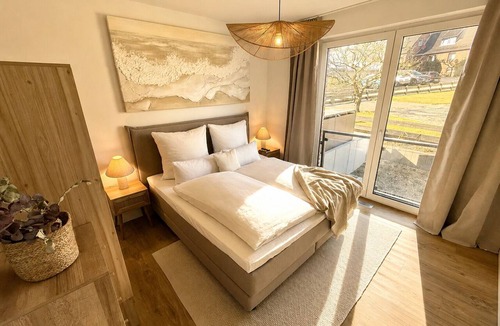Haffkrug Apartment | Pier 2: 200m to the sea, terrace, sauna, fireplace (first floor)
