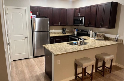 Central Colorado Springs Apartment | Pike's Peak Views Fully Loaded King+Qn bds+Fast Wi-Fi+Slps7