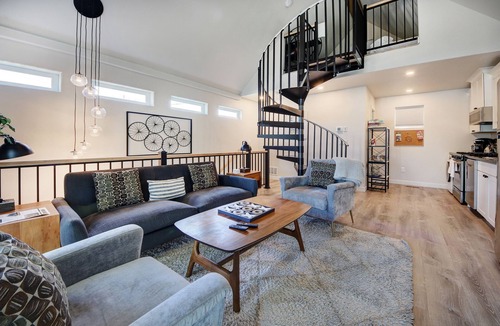 Central Colorado Springs House | Pikes Peak Getaway: 2 Homes w/3 Kitchens, 3 Living Rooms, 2 Hot Tubs
