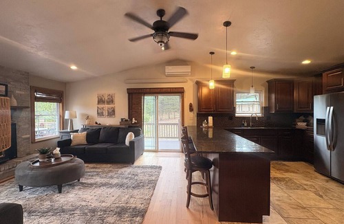 Monument House | Pikes Peak Vista House 5 BD 4 BA, Hot Tub and Acreage