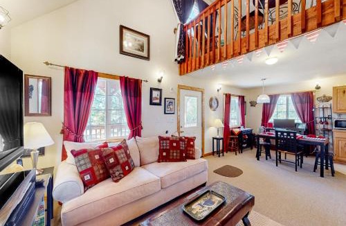 Florissant House | Pine Perch