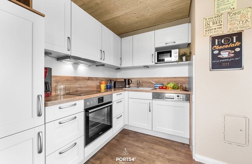 Kronsgaard House | Pippilotta - Fireplace, Finnish Sauna, Shower, Terrace, Dryer, Parking