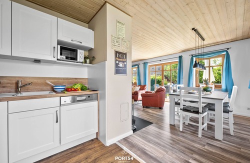 Kronsgaard House | Pippilotta - Fireplace, Finnish Sauna, Shower, Terrace, Dryer, Parking