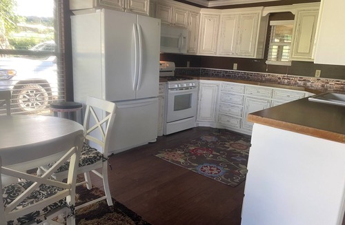 Stonewall Cottage | Pleasant 2-bedroom cottage in Weston perfect for a relaxing getaway