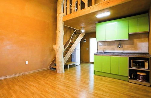 Pocheon House | Pocheon Bidulginang Hwangto Pension