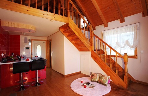 Sang House | Popcorn House Pension