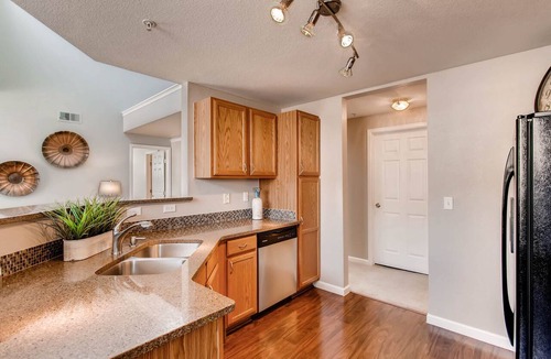 Englewood Condo | Pottery Barn Perfect Near DTC, Park Meadows Mall, Restaurants & Nightlife