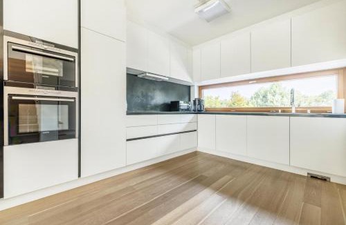 Prague 6 Villa | Prague Airport Luxury Vila