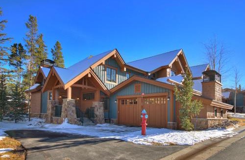 Breckenridge House | Premier 2-Story Townhome Minutes from Winter Activities