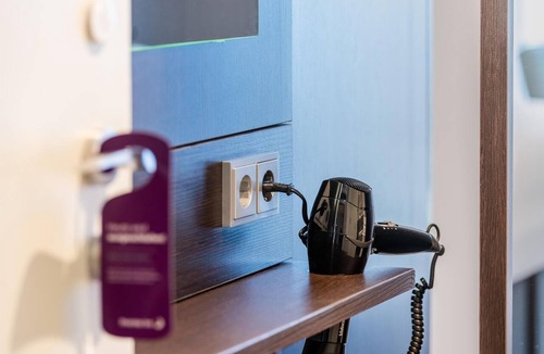 Stuttgart Hotel | Premier Inn Stuttgart Zuffenhausen