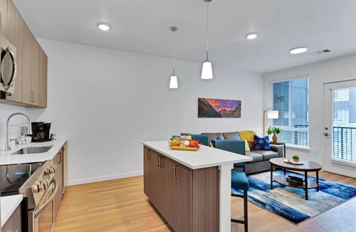Jewell Heights - Hoffman Heights Apartment | Premium Apartment Children's Hospital Anschutz UC Health
