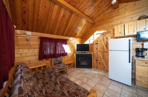 Durango - Purgatory Cabin | Premium Cabin - The Premium Cabin offers another level of comfort and sleeps a maximum of 4.