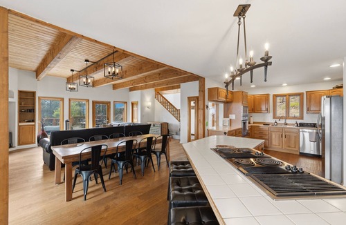 Bailey House | Private Bailey Mountain Retreat w/Hot Tub & Views
