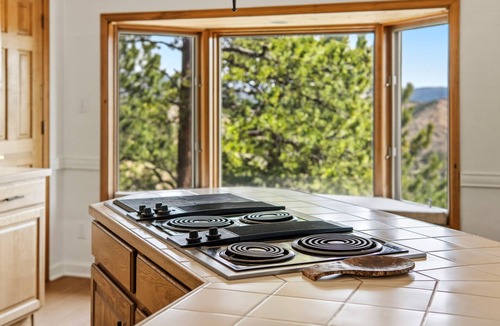 Bailey House | Private Bailey Mountain Retreat w/Hot Tub & Views