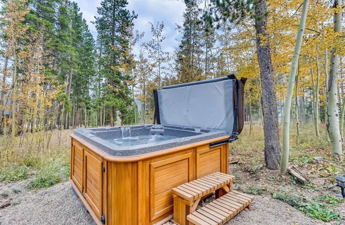 Breckenridge Ski Chalet | Private Hot Tub|Game Room|Garage|Hiking|Views
