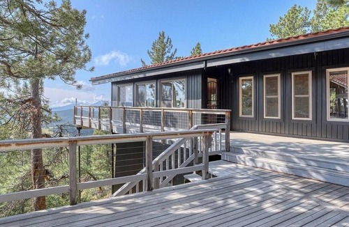 Kings Valley House | Private Mountain Getaway with Majestic Views