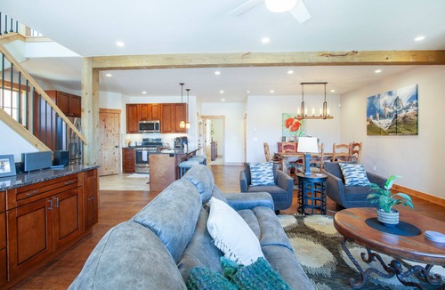 South Forty House | Private Neighborhood Lake - Close to Raven Golf Club - Living Rooms + Outdoor Dining