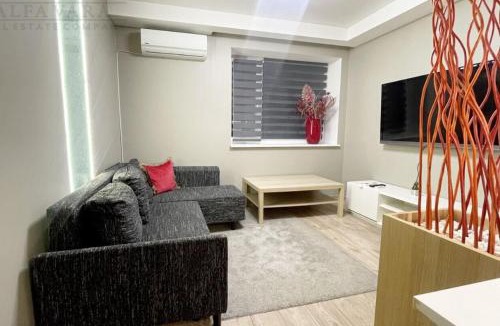 Pelguranna Apartment | Private Room Private Bathroom Shared Kitchen