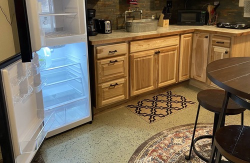 Lazear House | Private Studio Bunk House on 70 acre horse ranch