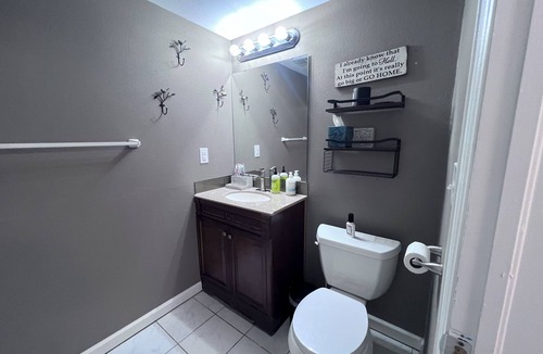 Walnut Grove House | Private Studio w Kitchen & Bathroom