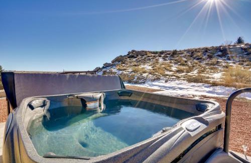 Pueblo West House | Pueblo 'Five Star Pikes Peak View' Home w/Hot Tub