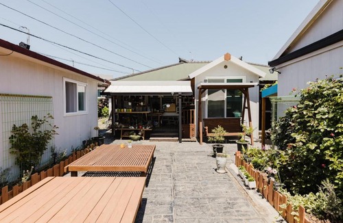 Jocheon House | Pyeonanhan Guesthouse