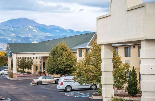 Southeast Colorado Springs Hotel | Quality Inn Colorado Springs Airport