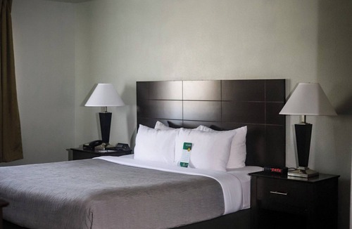 Southeast Colorado Springs Hotel | Quality Inn Colorado Springs Airport