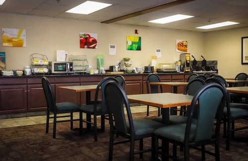 Southeast Colorado Springs Hotel | Quality Inn Colorado Springs Airport