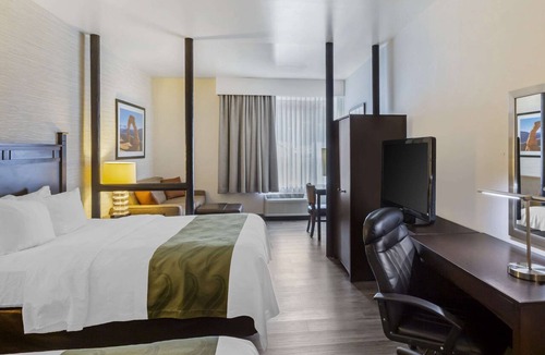 Moab Hotel | Quality Suites Moab near Arches National Park