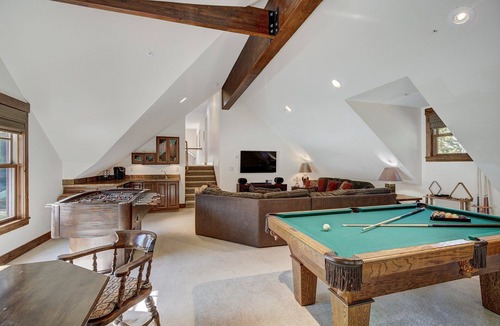 Blue River House | Quandary Peak Lodge | Luxury Amenities, Location, and Views!