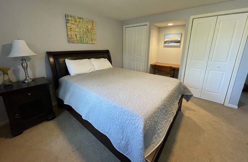 Gunbarrel House | Quiet Gunbarrel House