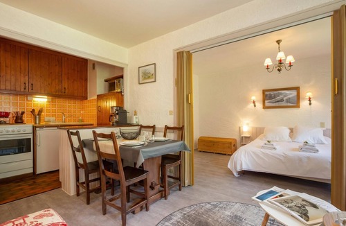 Argentiere Apartment | Résidence le Chardonnet G 1BR for 4 w/Shared Pool & panoramic views, Argentière (Chamonix), France