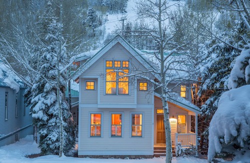 Telluride House | Racers Roost - Gondola District! - 3 Guest Suites-Fireplace-Private Hot Tub!